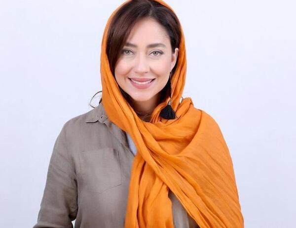 عکس بهاره کیان افشار با لباس آبی