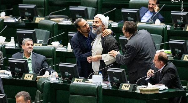 عکس لاریجانی نماینده مجلس