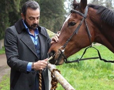 عکس واقعی علی رحمت تکین