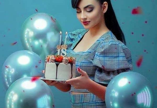 ژست عکس تولد دختر بچه