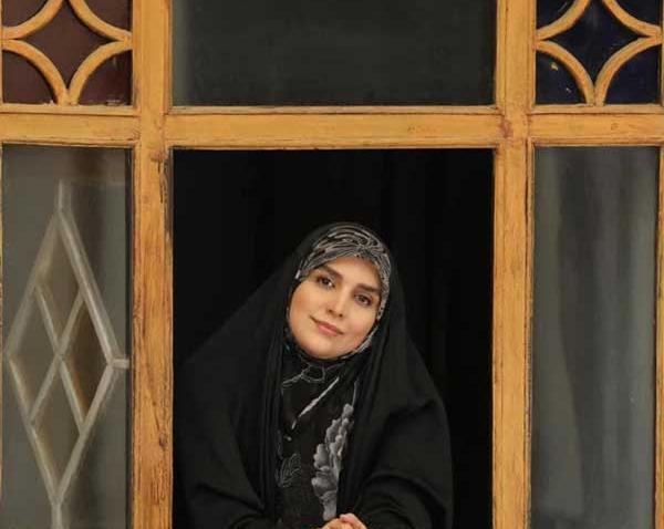 عکس مژده لواسانی مجری تلویزیون