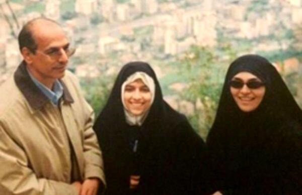 عکس مژده لواسانی مجری تلویزیون
