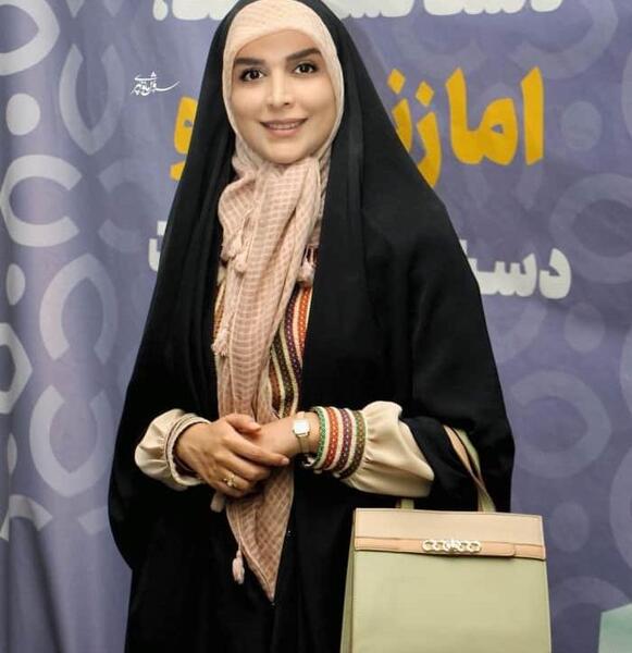 عکس مژده لواسانی مجری تلویزیون