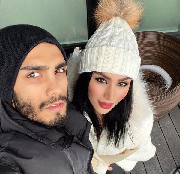عکس بوسیدن دنیا جهانبخت توسط مهراد جم