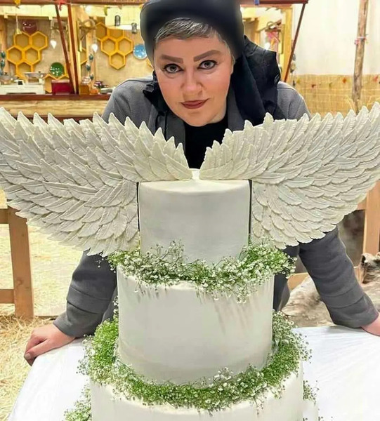 عکس حاج قاسم روی کیک تولد