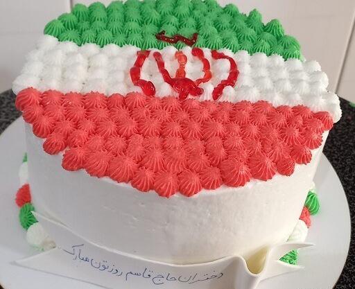 عکس حاج قاسم روی کیک تولد