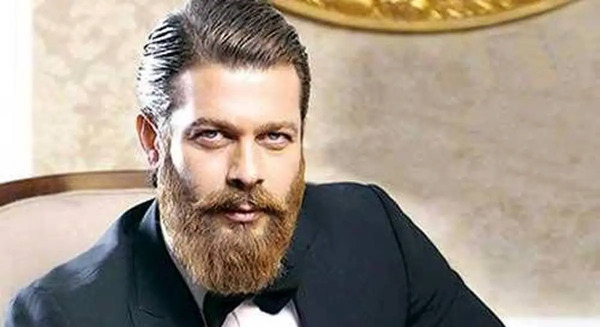 عکس پژمان بازغی در فیلم بارکد