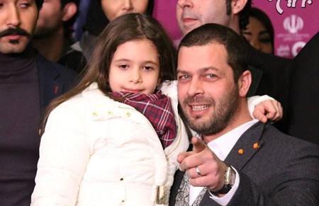 عکس پژمان بازغی در فیلم بارکد