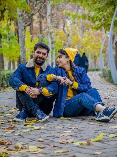 ژست عکس دونفره در طبیعت