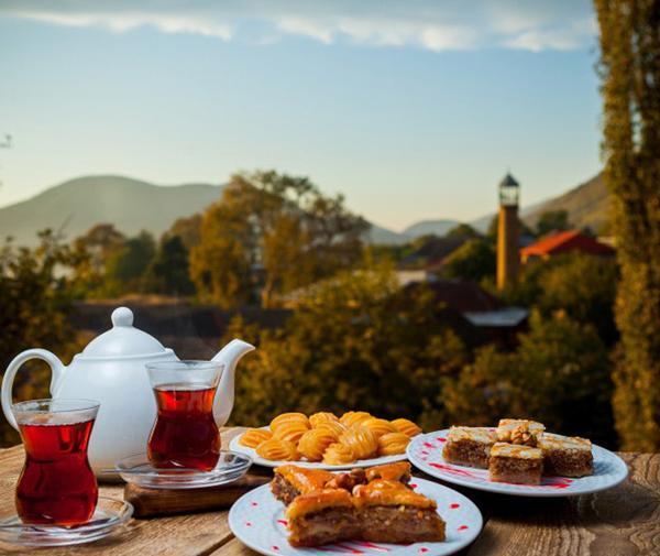 عکس کیک و چایی
