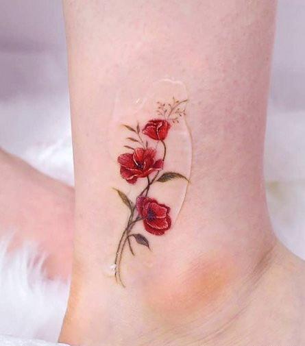 عکس طرح تاتو گل برای مچ پا