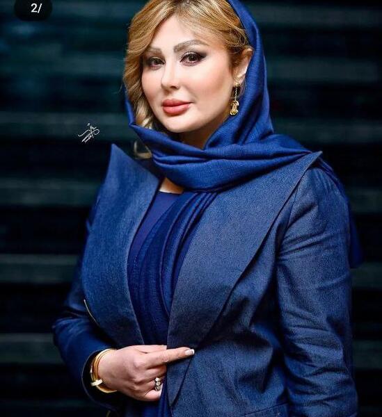 عکس نیوشا ضیغمی با مادرش