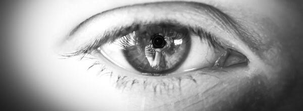 عکس چشم سیاه سفید برای پروفایل