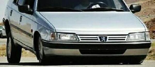 عکس نیسان آبی شوتی