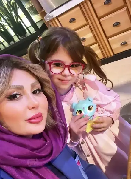 عکس بچه نیوشا ضعیفی