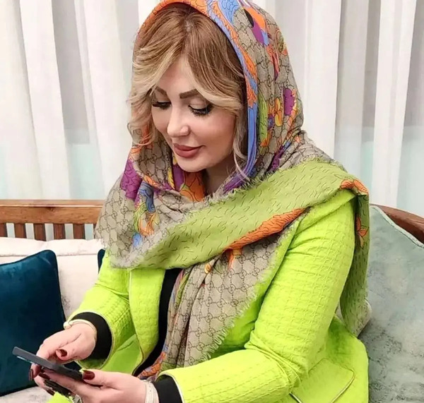 عکس رنگ موی نیوشا ضیغمی
