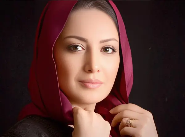عکس شیلا خداداد با پدر و مادرش