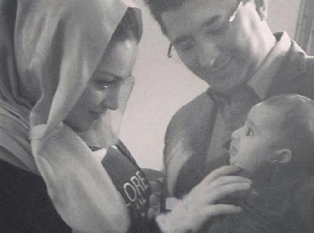 عکس شیلا خداداد با پدر و مادرش