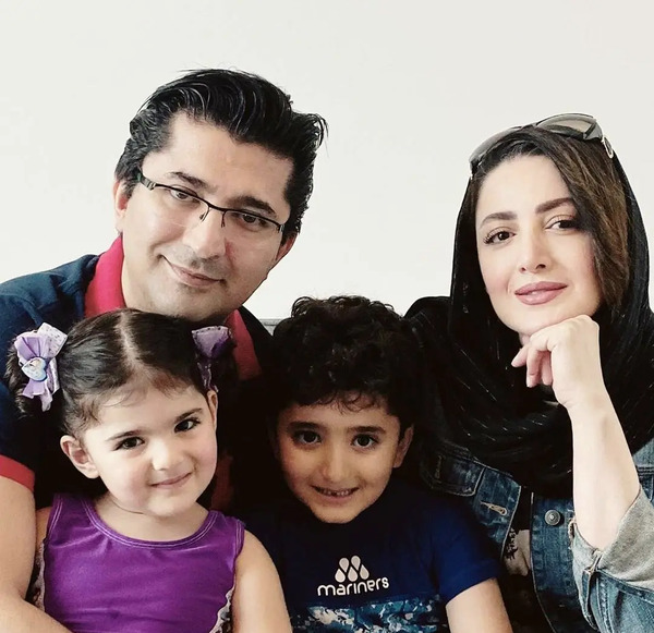 عکس شیلا خداداد با پدر و مادرش