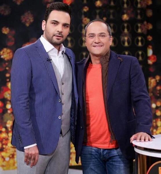 عکس مجری خنداننده شو ۳