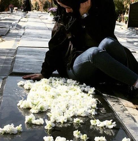 عکس پروفایل سنگ قبر مادر