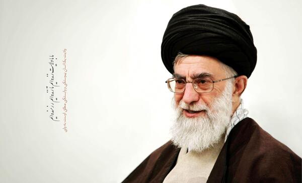 عکس رهبر زمینه سفید