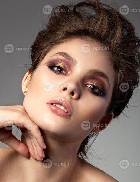 عکس آرایش زن زیبا
