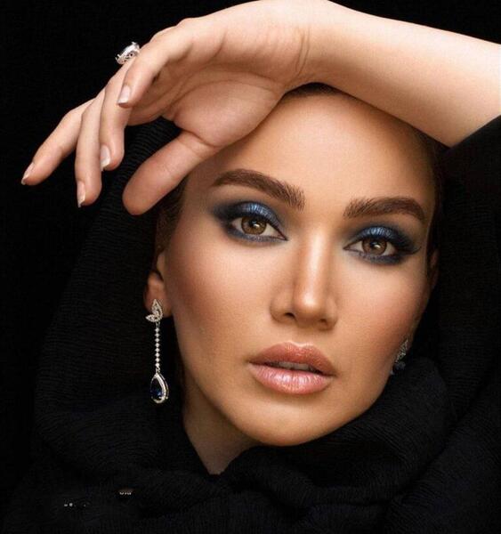 عکس آرایش زن زیبا