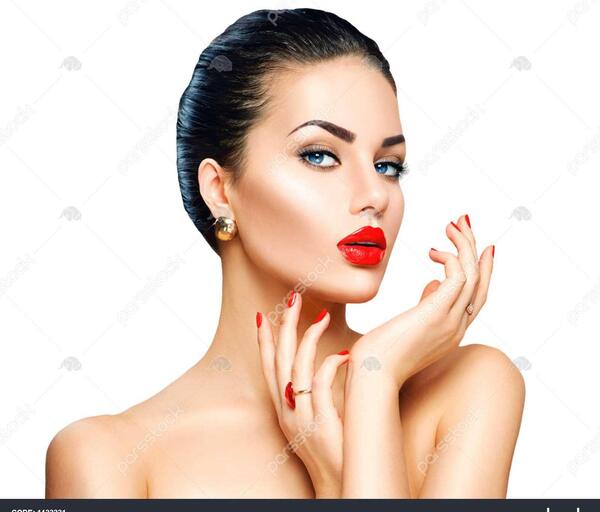 عکس آرایش زن زیبا