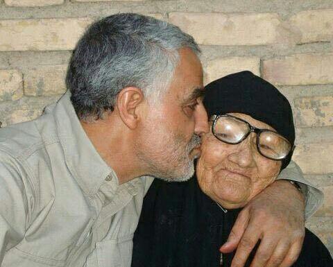 عکس حاج قاسم سلیمانی و دستش