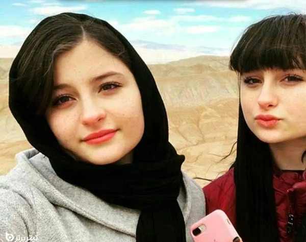 عکس مادر نیکا فلاحی شاخ اینستا