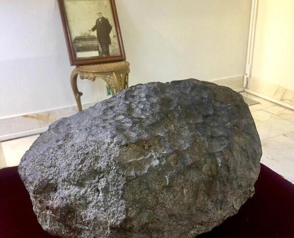 عکس شهاب سنگ سنگی