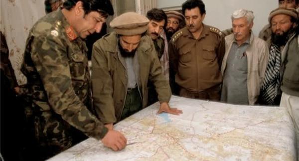 عکس شهید سلیمانی با احمد شاه مسعود