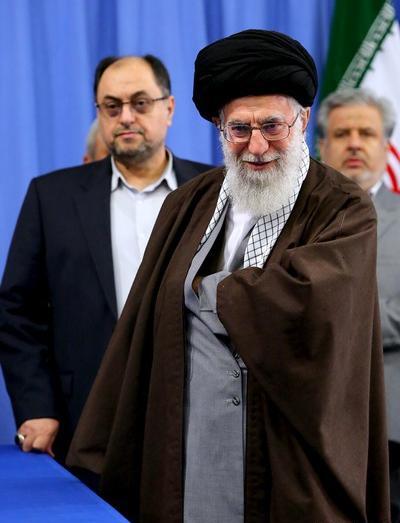 عکس خنده دار رهبر