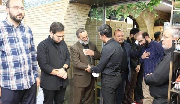 عکس مجری اعجوبه ها با همسرش