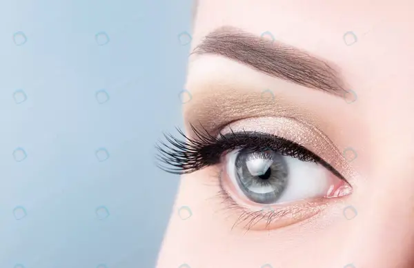 عکس چشمان آبی