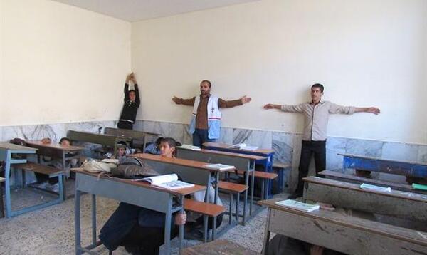 عکس زلزله در مدرسه