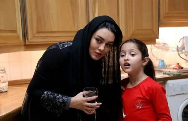 عکس بازیگر نقش پریا در دودکش