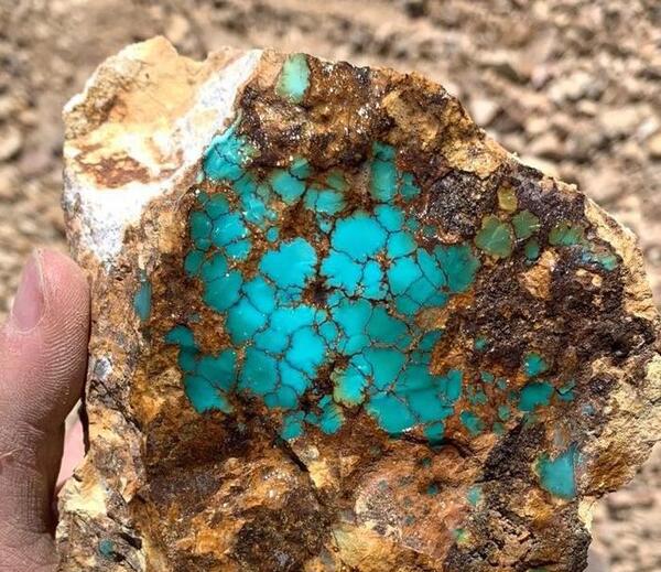 عکس سنگ فیروزه مرده
