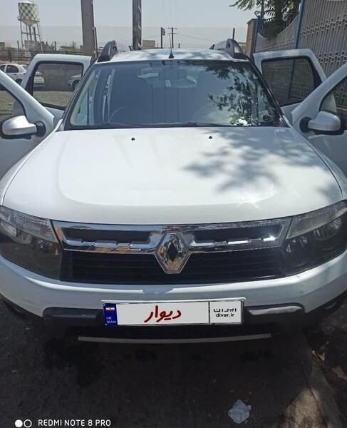 عکس رنو داستر سفید