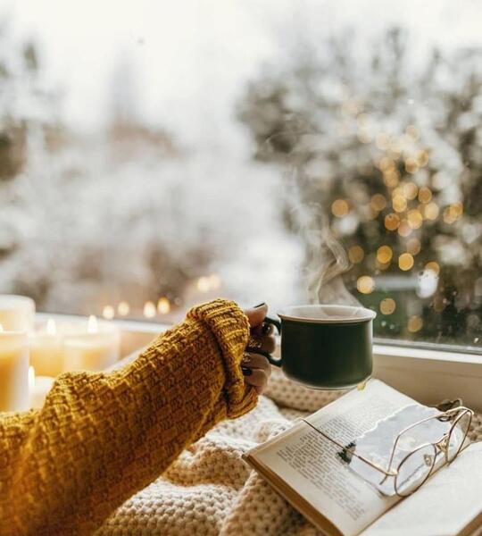 عکس پاییزی با قهوه