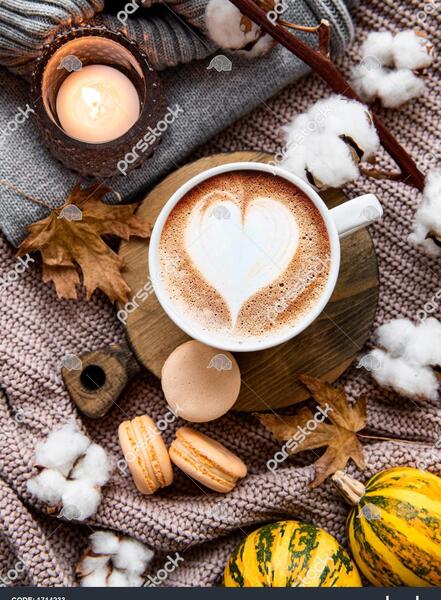 عکس پاییزی با قهوه