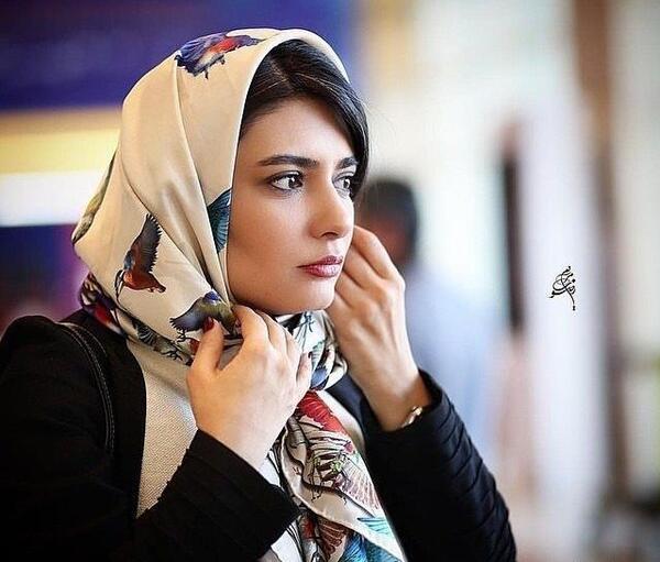 عکس نوشته لیندا کیانی
