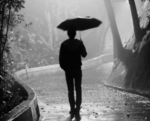 عکس نوشته تنهایی قدم زدن