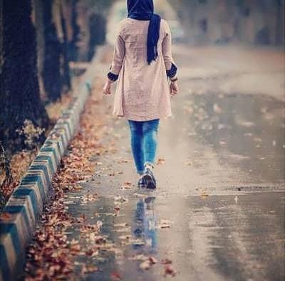 عکس نوشته تنهایی قدم زدن