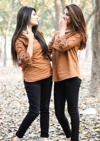 عکس ژست دخترانه دونفره