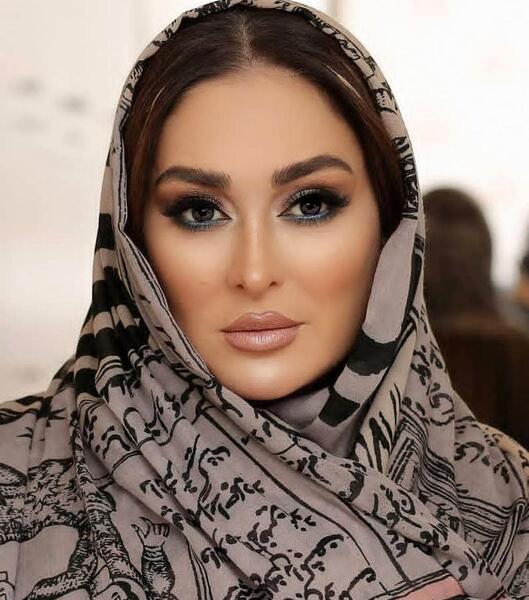 عکس الهام حمیدی با ماسک