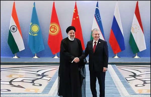 عکس رئیسی در شانگهای