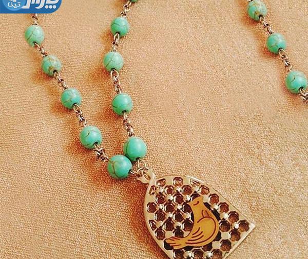 عکس گردنبند مرغ آمین