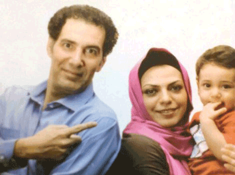 عکس بهنام تشکر و همسر و فرزندش